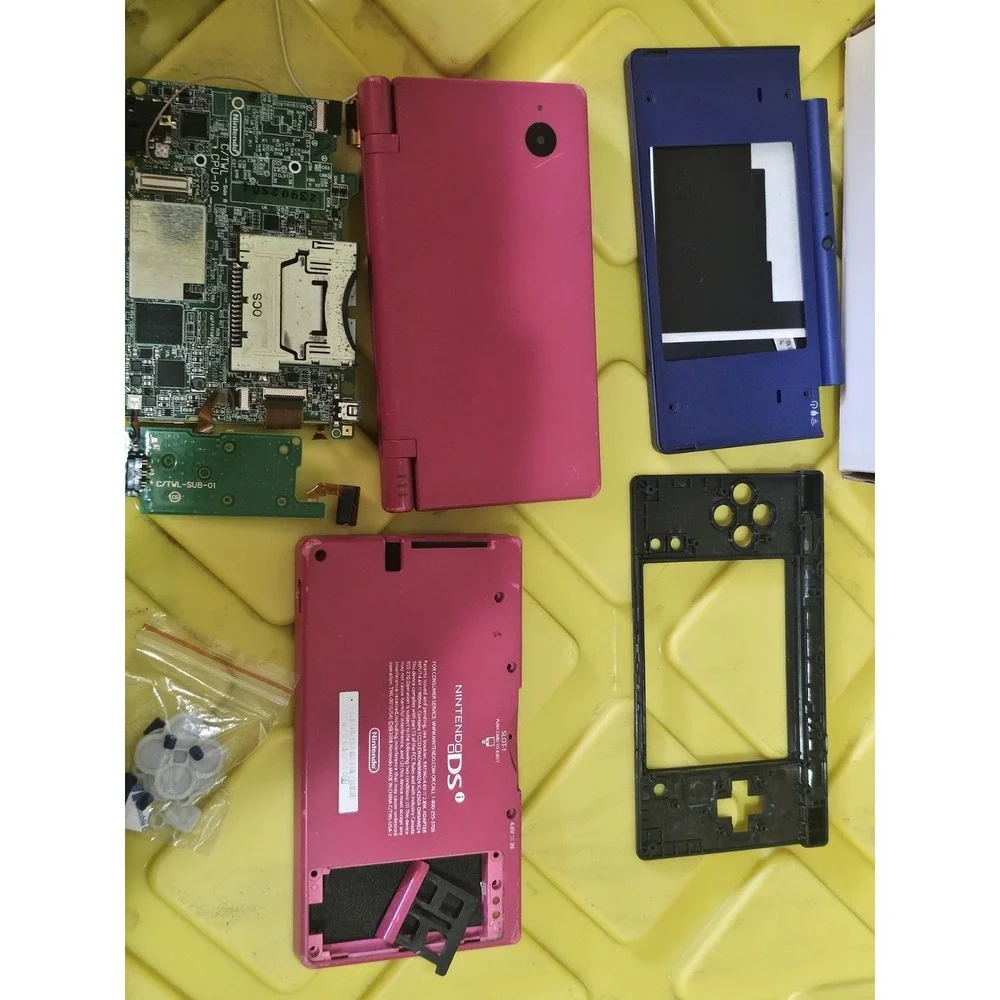 Nintendo 3DS Black No Battery And Pink DSi For Parts With Extra Shell & Buttons